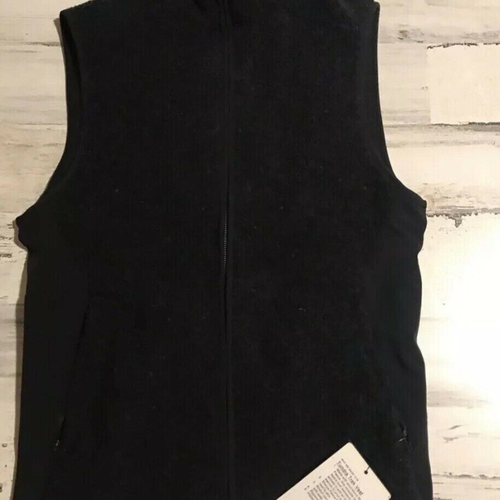 NEW Lululemon Tundra Trek Sherpa Wool Fleece Vest
